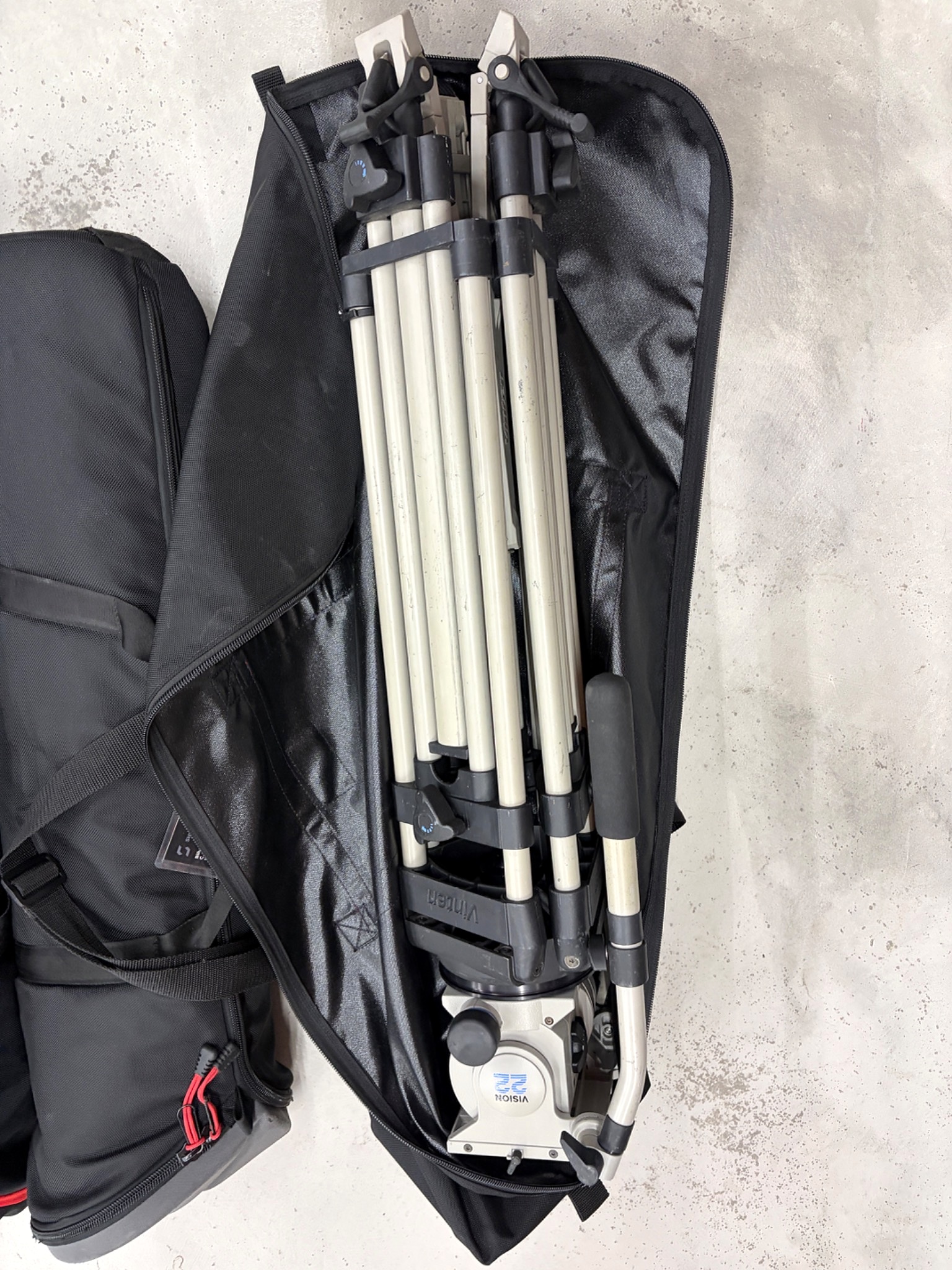 Vinten broadcast tripod